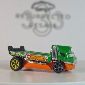 2014 Hot Wheels Haulinator Team Hot Wheels Green Flatbed Truck - Chrome Stacks,
